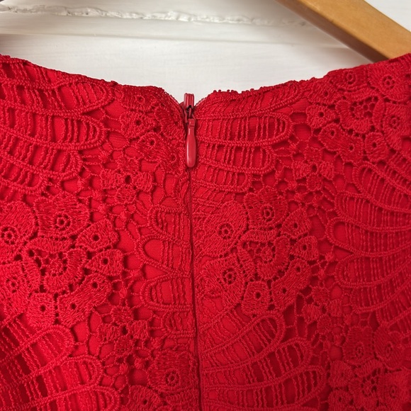 GIANNI BINI RED LACE PUFF SLEEVE MIDI DRESS - Picture 7 of 12